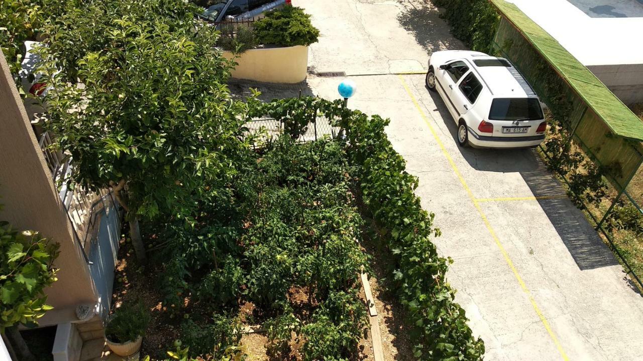 Apartment Ivo Veliko Brdo Makarska Exterior foto